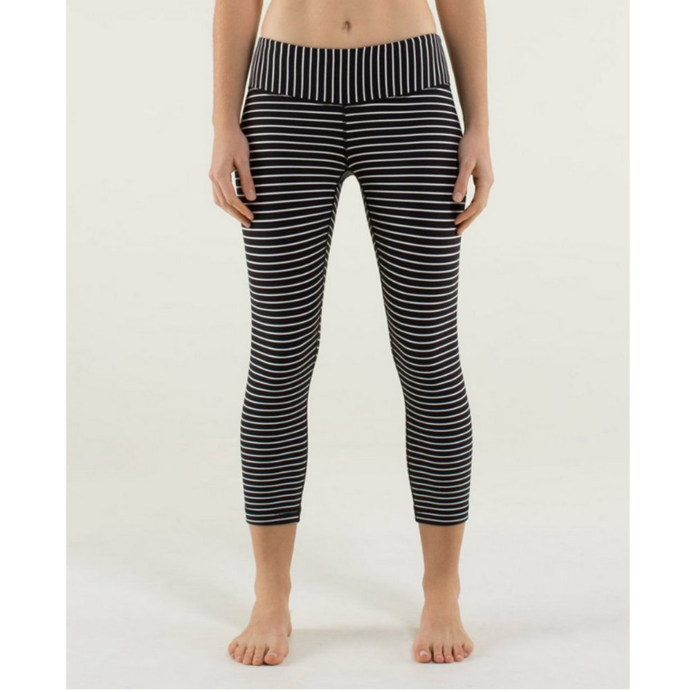 RARE Lululemon Wunder Under Crop Parallel Stripe Black / White ORIGINAL